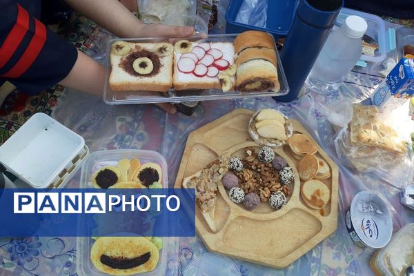 برگزاری اردوی درون‌مدرسه‌ای با محوریت صبحانه سالم در آموزشگاه هیأت امنایی فرزانگان ملارد