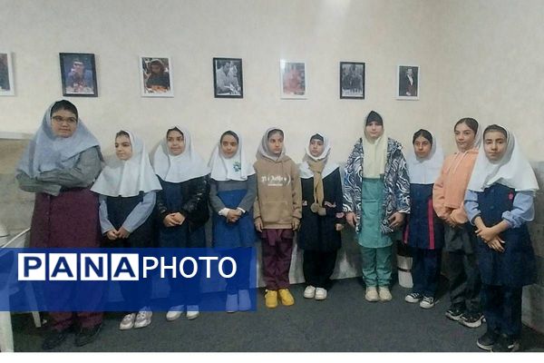 رقابت فکری دانش آموزان شهرستان قدس در مسابقات شطرنج دانش‌آموزی 