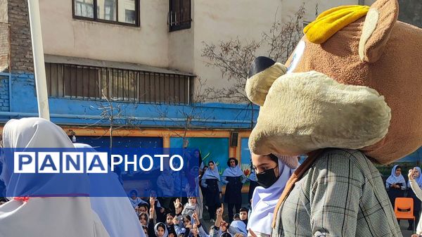 جشن میلاد‌ با‌سعادت حضرت فاطمه زهرا (س) در دبستان دخترانه فرهنگیان۲