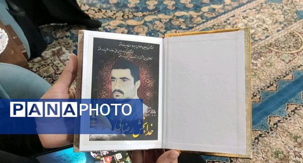 دیدار دانش‌آموزان  دبیرستان۲۲ بهمن با همسر شهید جانباز شیمیایی  شهرضا 