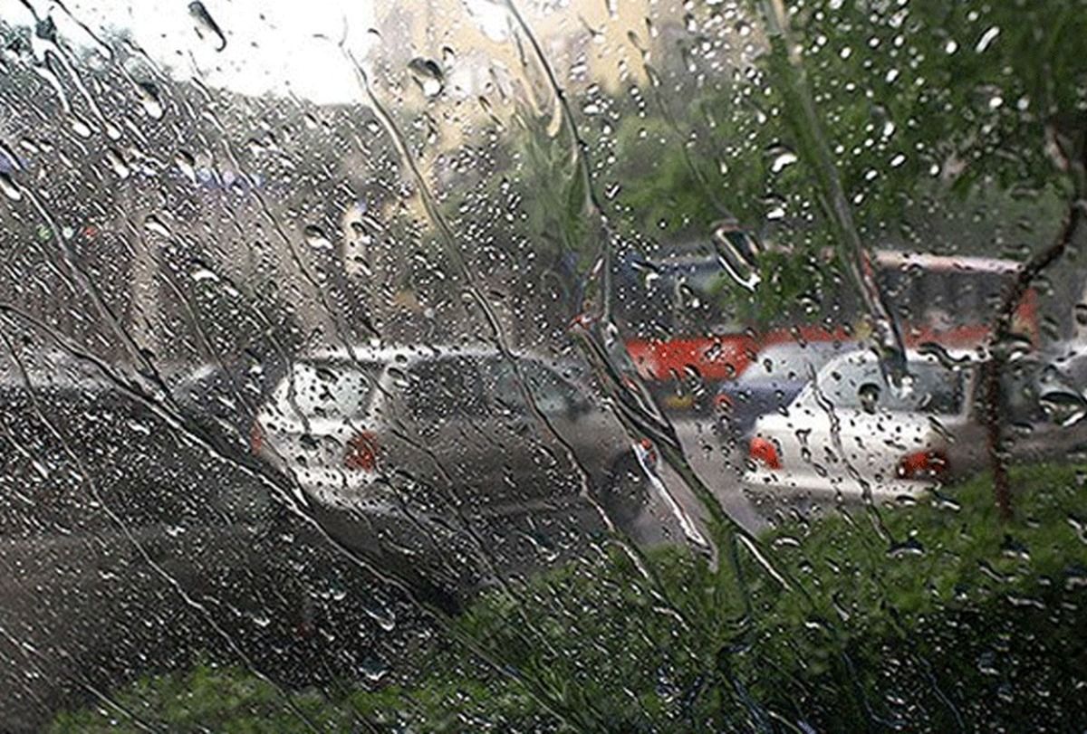 رگبار و باد و خاک در راه تهران