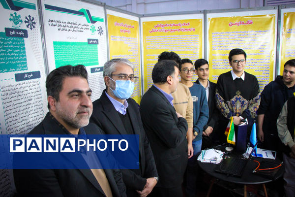 آغاز به‌کار نمایشگاه نوآوری و فناوری کاشان با ارائه دستاوردهای دانش‌آموزی