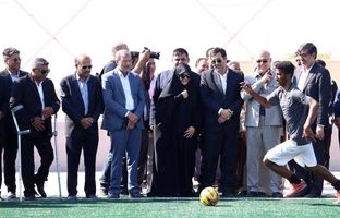 بهره‌برداری از 2 زمین چمن مصنوعی فوتبال ابوموسی با حضور وزیر ورزش