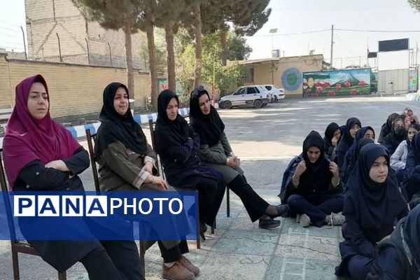 جشن میلاد باسعادت حضرت زینب کبری (س) و روز پرستار در دبیرستان شهید مجید دهنوی نیشابور