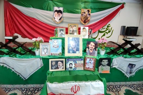 یادواره شهدا در دبستان شاهد حاج تقی آقا بزرگ ناحیه یک مشهد 
