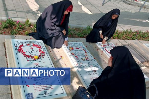 تجدید پیمان دانش‌آموز خبرنگاران پانا با شهدا درهفته دفاع مقدس
