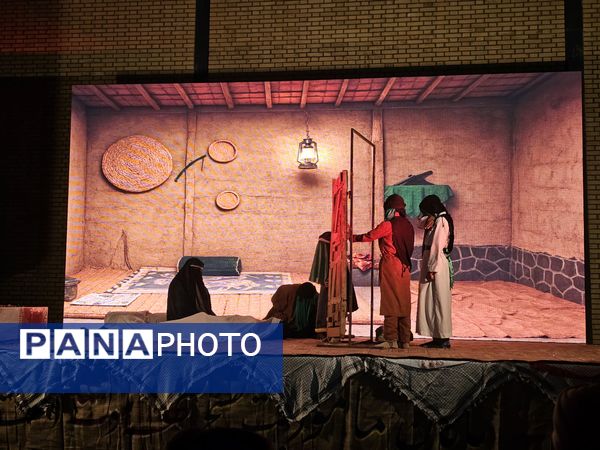 عطر حضور شهید گمنام در حاجی‌‌آباد پیچید 