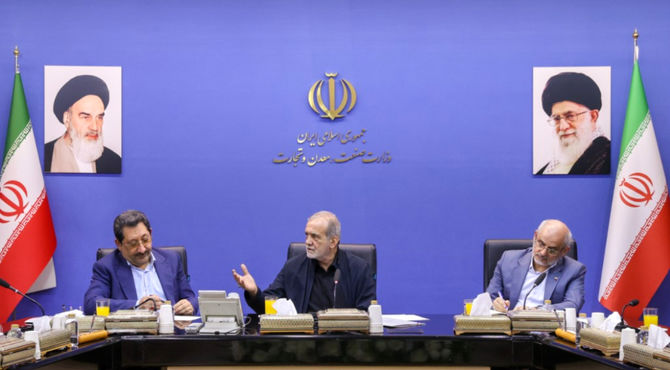 در تهران و فلات مرکزی ایران نباید مجوز هیچ صنعت آب‌بری داده شود