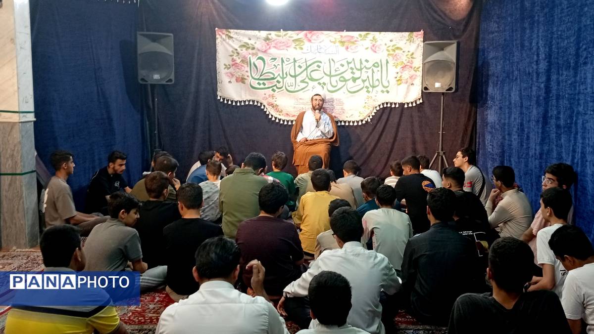 نقش آفرینی نوجوانان در خط ولایت جشن غدیر هیات دانشآموزی مسجد امام عصر (عج)