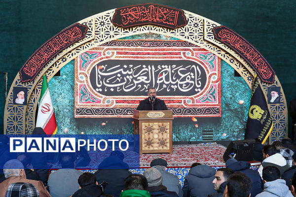 قرائت دعای‌ام داوود در حرم مطهر رضوی 