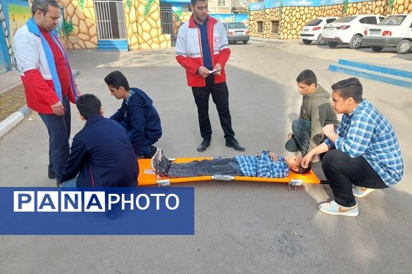 مانور زلزله و ایمنی در مدارس شهرستان ورامین 