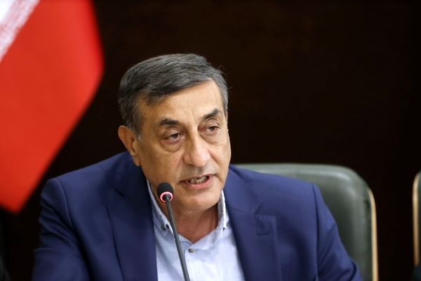 گرایش‌های سیاسی مانع استفاده از نیروهای شایسته نمی‌شود