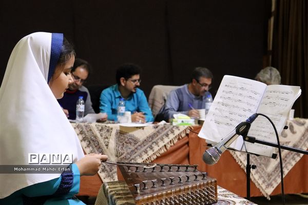 جشنواره موسیقی دانش‌آموزان آباده