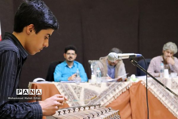 جشنواره موسیقی دانش‌آموزان آباده