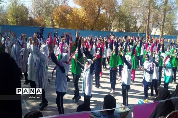 المپیاد ورزشی درون مدرسه‌ای درخاتم