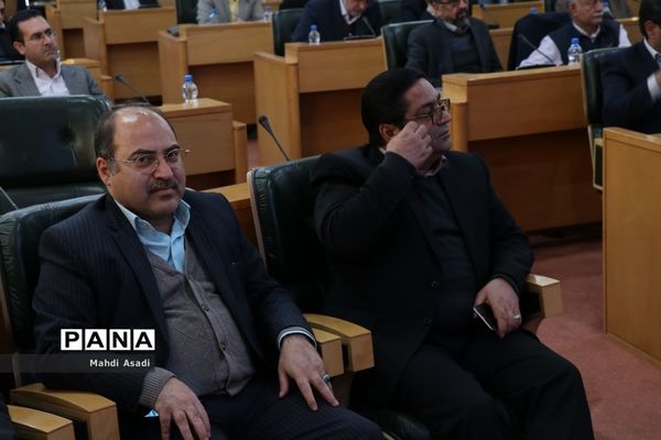 نشست صمیمانه وزیر آموزش و پرورش با جمعی از فرهنگیان خراسان رضوی