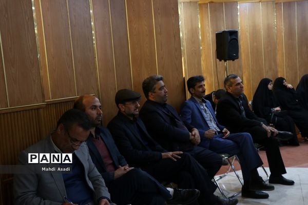 نشست صمیمانه وزیر آموزش و پرورش با جمعی از فرهنگیان خراسان رضوی