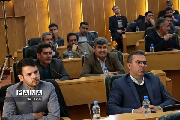 نشست صمیمانه وزیر آموزش و پرورش با جمعی از فرهنگیان خراسان رضوی