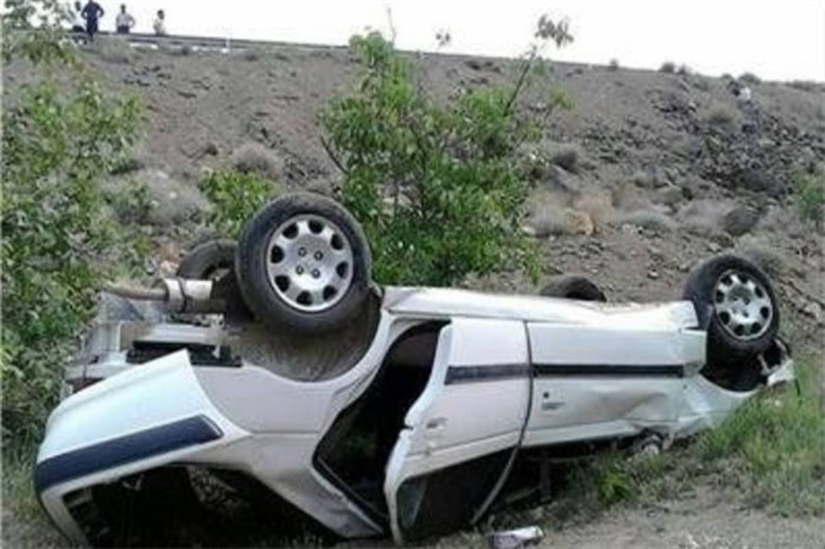 واژگونی خودرو پژو پارس در اردکان سبب فوت 2 تن شد