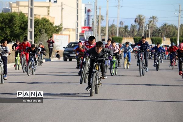 برگزاری اولین دوره المپیاد دوچرخه سواری دانش آموزی در  شهرستان خنج