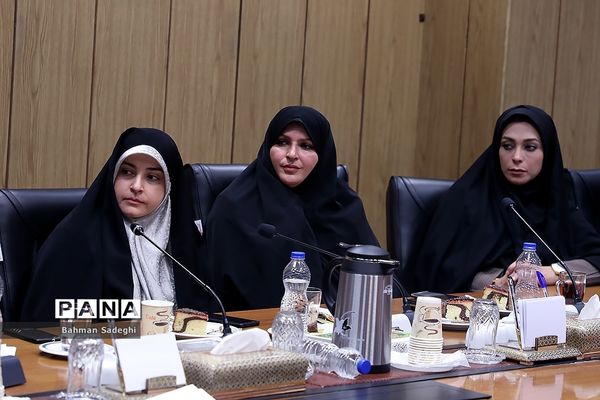 دیدار مدیران سازمان دانش‌آموزی استان‌های سراسر کشور با وزیر آموزش و پرورش