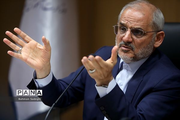 دیدار مدیران سازمان دانش‌آموزی استان‌های سراسر کشور با وزیر آموزش و پرورش