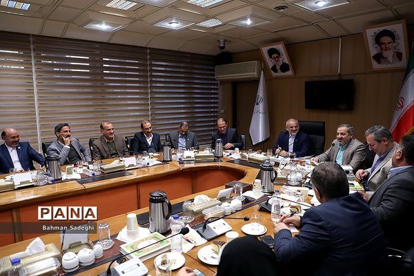 دیدار مدیران سازمان دانش‌آموزی استان‌های سراسر کشور با وزیر آموزش و پرورش