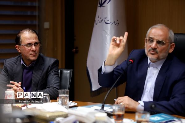 دیدار مدیران سازمان دانش‌آموزی استان‌های سراسر کشور با وزیر آموزش و پرورش