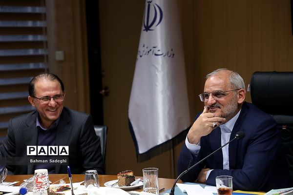 دیدار مدیران سازمان دانش‌آموزی استان‌های سراسر کشور با وزیر آموزش و پرورش