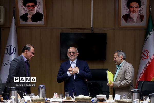 دیدار مدیران سازمان دانش‌آموزی استان‌های سراسر کشور با وزیر آموزش و پرورش