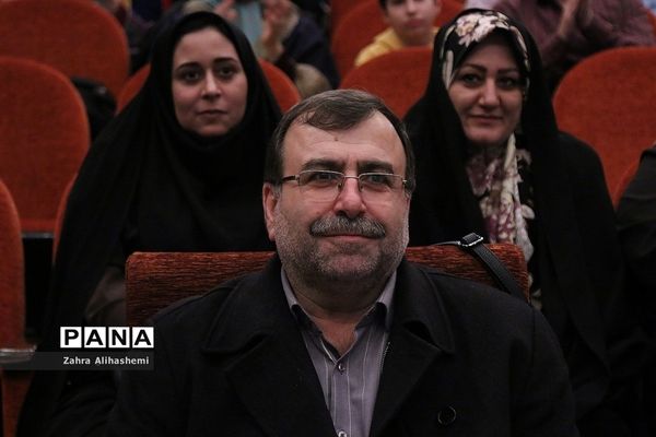 مراسم تجلیل از برگزیدگان المپیادهای جهانی و کشوری و رتبه‌های برتر کنکور