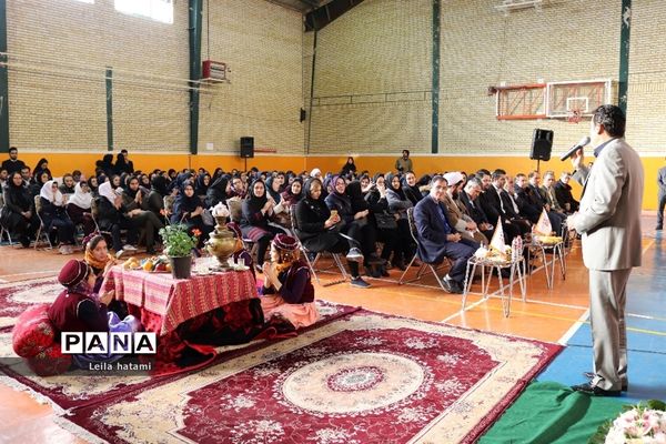 جشن بزرگ شب یلدا ویژه دانش آموزان مدرسه استثنایی علامه طباطبایی۲