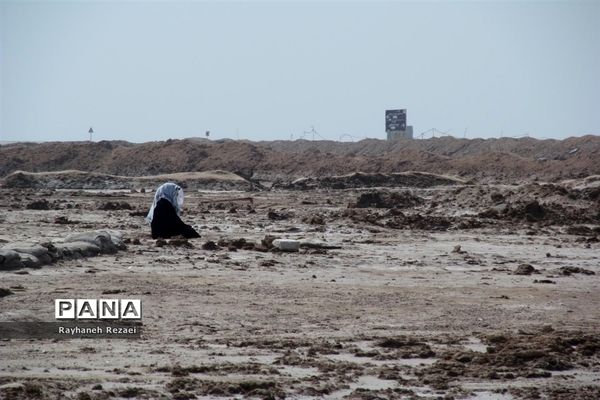 دعوت نامه خانه خورشید تو را به مهمانی خاک ها می خواند