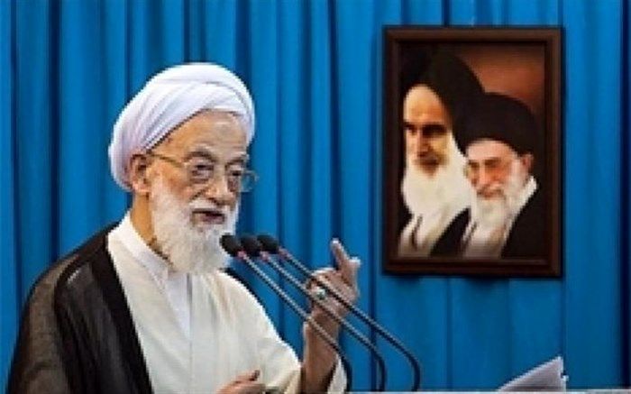 امامی کاشانی: کسانی که به ترامپ رای بدهند در جنایات او در پیشگاه خداوند مسئول هستند