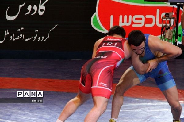 رقابت‌های کشتی آزاد جام باشگاه‌های جهان‎ در بجنورد