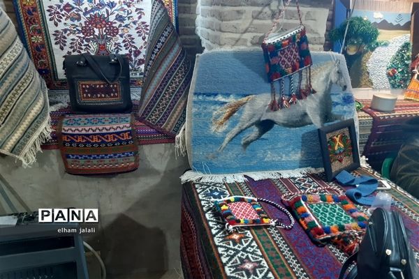 برپایی بازارچه صنایع دستی در سرای فاتح نی ریز