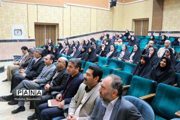 رونمایی از پوستر سی و هشتمین جشنواره مسابقات فرهنگی و هنری دانش‌آموزان خراسان رضوی