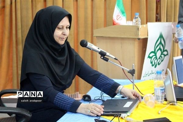 جلسه مدیران مدارس نواحی 1و2 در خصوص پایگاه سلامت دانش آموزی در کرمان