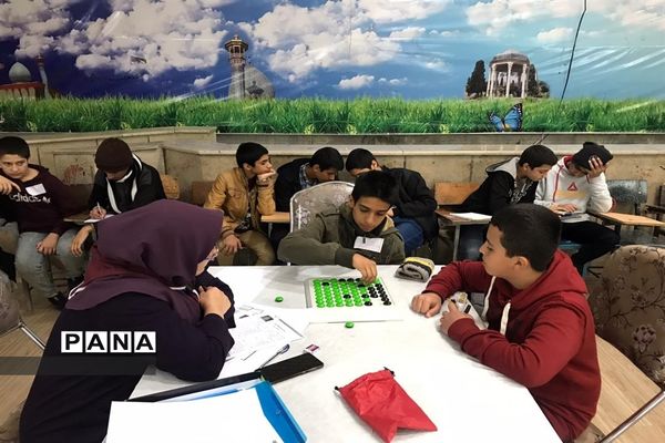 برگزاری المپیاد دانش آموزی بازی های فکری سرگرمی در ناحیه 3 شیراز