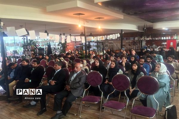 نشست ادبی دال در بوشهر