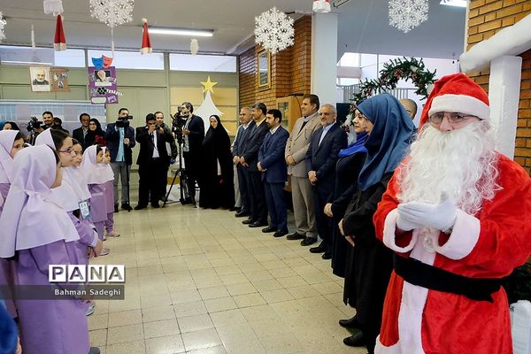 حضور وزیر آموزش و پرورش در جمع دانش آموزان ارامنه