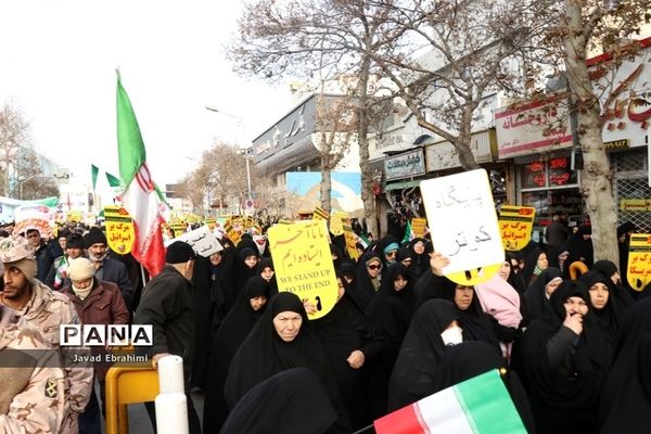 راهپیمایی مردم مشهد در گرامیداشت حماسه 9 دی ماه