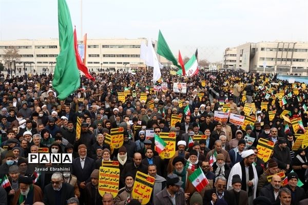 راهپیمایی مردم مشهد در گرامیداشت حماسه 9 دی ماه