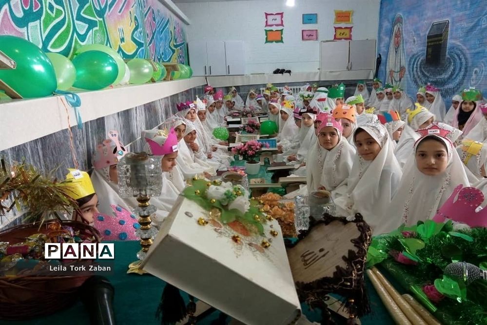 جشن قرآن دبستان دخترانه شاهد ٢ ملایر