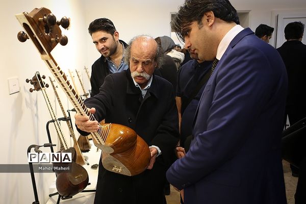افتتاح نمایشگاه سازخانه