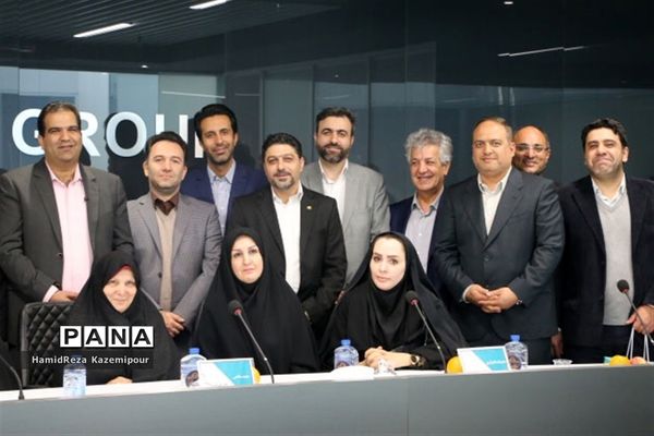 نشست هیات مدیره مجمع خیرین مدرسه ساز شهرستانهای استان تهران به میزبانی بنیاد خیریه شهیدان تقی زاده