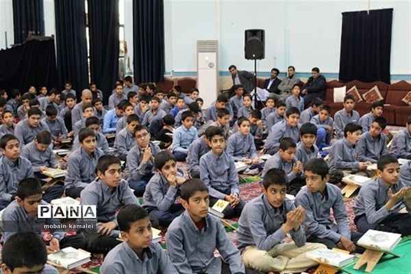 محفل انس با قرآن با رویکرد بصیرت انقلابی