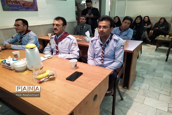 نشست هم‌اندیشی سازمان‌های دانش‌آموزی استان‌های فارس، گلستان و خراسان رضوی در مشهد مقدس