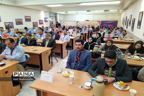 نشست هم‌اندیشی سازمان‌های دانش‌آموزی استان‌های فارس، گلستان و خراسان رضوی در مشهد مقدس