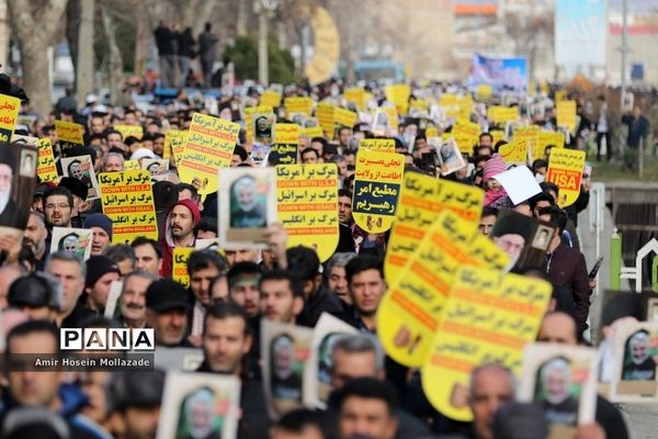 تظاهرات پرشور مردم ارومیه در پی شهادت سردار قاسم سلیمانی